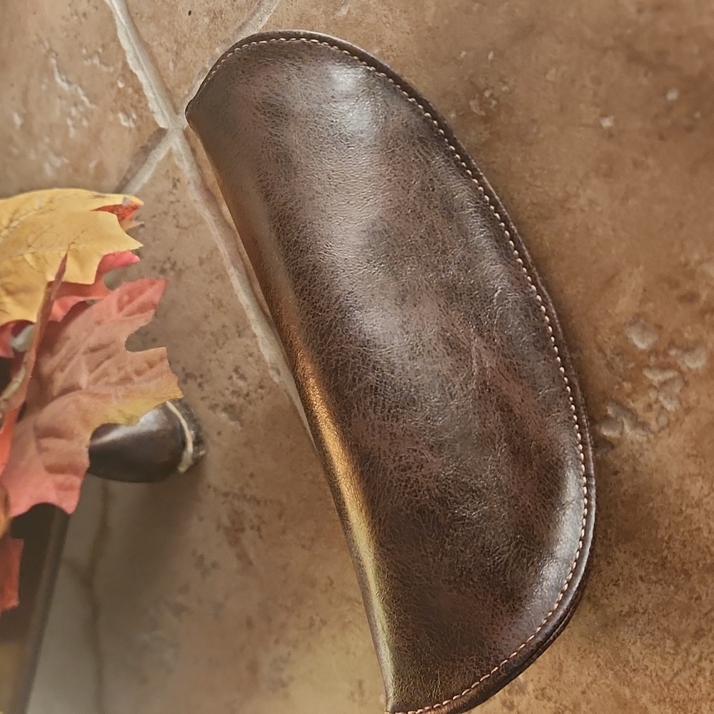 Fossil Glasses Holder With Fossil Sunglasses Woma… - image 2